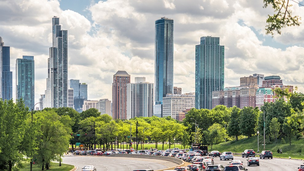 Cover image for the June 2024 Chicago Multifamily Market Report