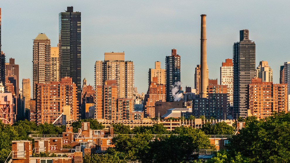 Cover image for the Queens Multifamily Market Report September 2024