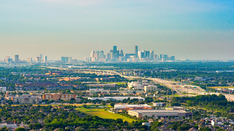 Cover image for the Houston Multifamily Market Report December 2024