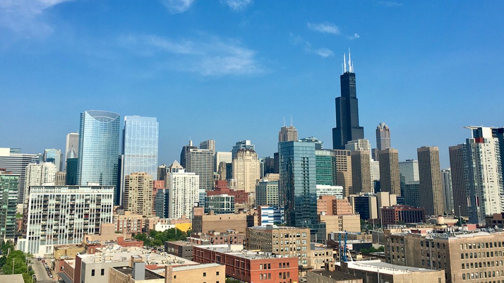 Cover image for the Chicago Multifamily Market Report January 2025