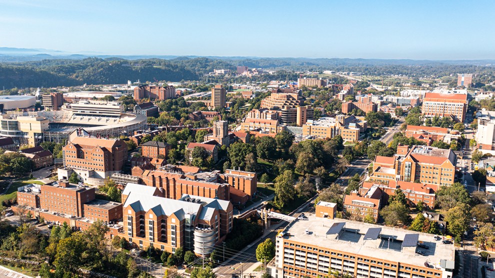 Cover Image for the Knoxville Multifamily Market Report April 2025