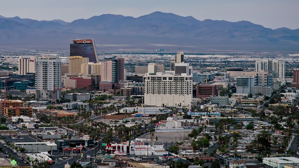 Cover image for the Las Vegas Multifamily Market Report May 2025