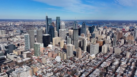 Cover image for the April 2025 National Multifamily Market Report