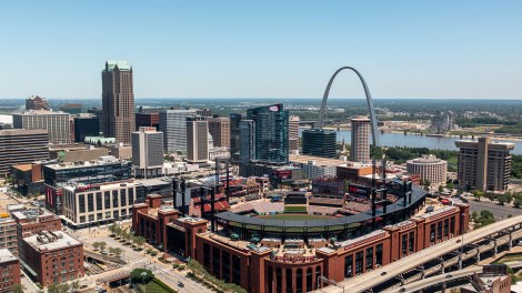 Cover image for the St. Louis Multifamily Market Report October 2025