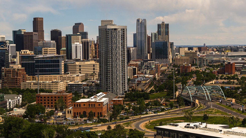 Cover image for the Chicago Multifamily Market Report January 2026