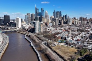 Schuylkill River Park At Philadelphia In Pennsylvania United States. Riverwalk Landscape. Downtown City. Schuylkill River Park At Pennsylvania United States. Leisure Park Scene.
