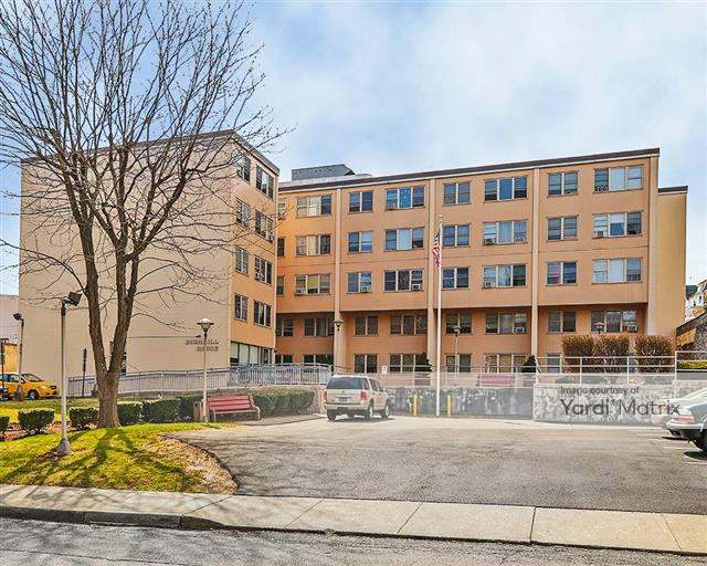 66 North Locust Street 18042, Easton, PA, Bushkill House 359491