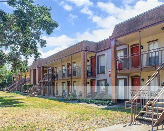 1175 Pinellas Point Drive South 33705, St. Petersburg, FL, St. Charles